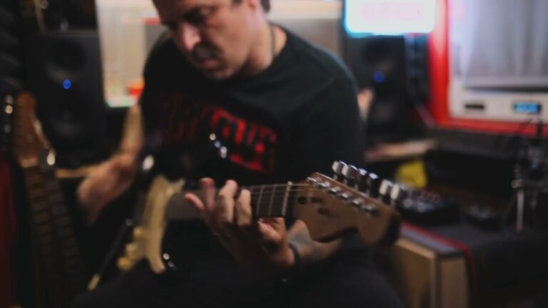 Igor Paspalj – Aklot ST Series Guitar demo